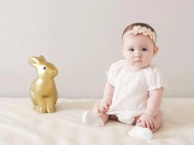 Băng Đô Cài Tóc Cho Bé Gái Sơ Sinh: Hướng Dẫn Chọn & Phối Đồ Xinh Yêu