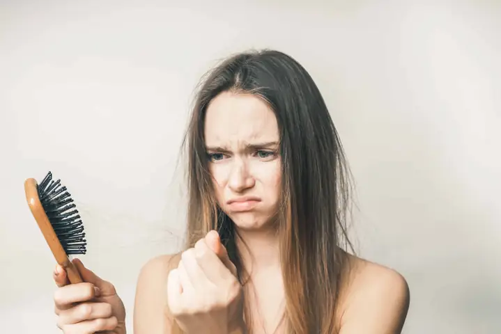 Rụng Tóc Nhiều Tuổi Dậy Thì: Nguyên Nhân, Cách Ngăn Ngừa Và Phục Hồi Hiệu Quả Cho Thanh Thiếu Niên