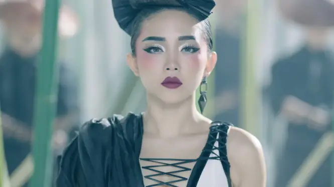 Tóc Tiên Big Girls Don't Cry: Ý Nghĩa Lời Bài Hát, Mv Và Các Phiên Bản Mới Nhất