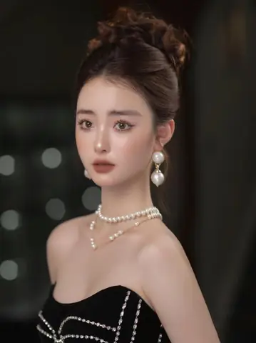 Các Kiểu Bới Tóc Dự Tiệc Đẹp Nhất: Hướng Dẫn Chi Tiết Cho Mọi Cô Nàng Nổi Bật Các Kiểu Bới Tóc Dự Tiệc Đẹp Nhất: Hướng Dẫn Chi Tiết Cho Mọi Cô Nàng Nổi Bật