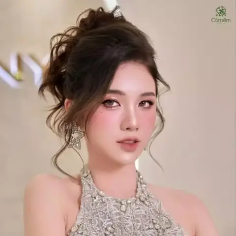 Top Các Kiểu Búi Tóc Đẹp Đi Dự Tiệc Sang Trọng & Trẻ Trung Dễ Làm