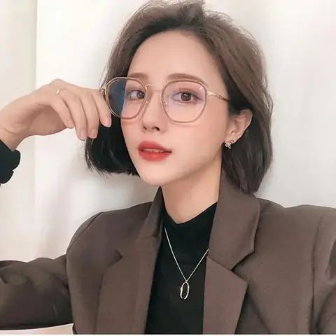 12+ Kiểu Tóc Cho Nàng Đeo Kính Đẹp Chuẩn Phong Cách, Thăng Hạng Nhan Sắc 12+ Kiểu Tóc Cho Nàng Đeo Kính Đẹp Chuẩn Phong Cách, Thăng Hạng Nhan Sắc