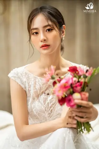 Khám Phá 30+ Kiểu Tóc Cô Dâu Hàn Quốc Đẹp Nhất: Tự Nhiên, Sang Trọng & Hợp Mọi Phong Cách Khám Phá 30+ Kiểu Tóc Cô Dâu Hàn Quốc Đẹp Nhất: Tự Nhiên, Sang Trọng & Hợp Mọi Phong Cách