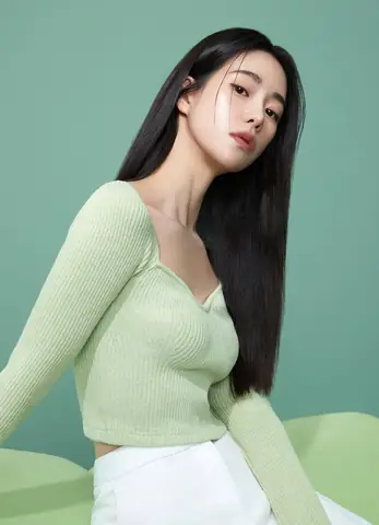 Các Kiểu Tóc Đẹp Chuẩn Idol Hàn: Bí Quyết Thay Đổi Diện Mạo Sao Nữ