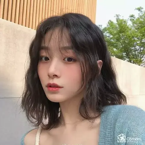 Các Kiểu Tóc Ngắn Tự Nhiên Cho Tóc Xoăn: Lựa Chọn Hoàn Hảo & Hướng Dẫn Tạo Kiểu Trendy