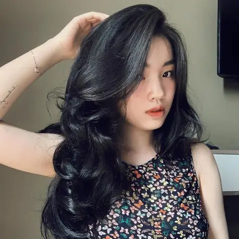 Các Kiểu Tóc Xoăn Dài Lọn To Chuẩn Hàn Quốc: Hướng Dẫn Chọn & Tạo Kiểu Đẹp Tự Nhiên