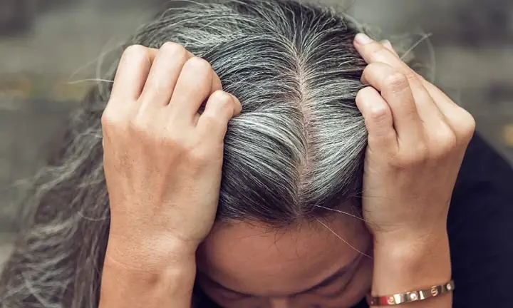 9+ Cách Chữa Tóc Bạc Không Cần Nhuộm: Giải Pháp Tự Nhiên Hiệu Quả Từ Dân Gian Đến Khoa Học 9+ Cách Chữa Tóc Bạc Không Cần Nhuộm: Giải Pháp Tự Nhiên Hiệu Quả Từ Dân Gian Đến Khoa Học