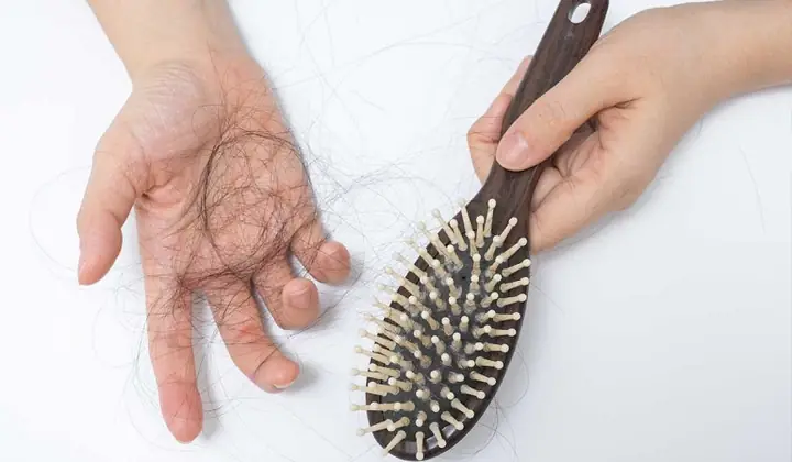 Giảm Rụng Tóc, Kích Thích Mọc Tóc Nhanh: Bí Quyết Tự Nhiên & Hiệu Quả Tại Nhà