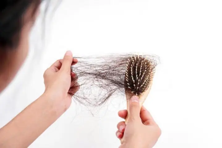 Cách Ngăn Rụng Tóc Và Làm Dày Tóc Hiệu Quả Tại Nhà Cho Mọi Đối Tượng