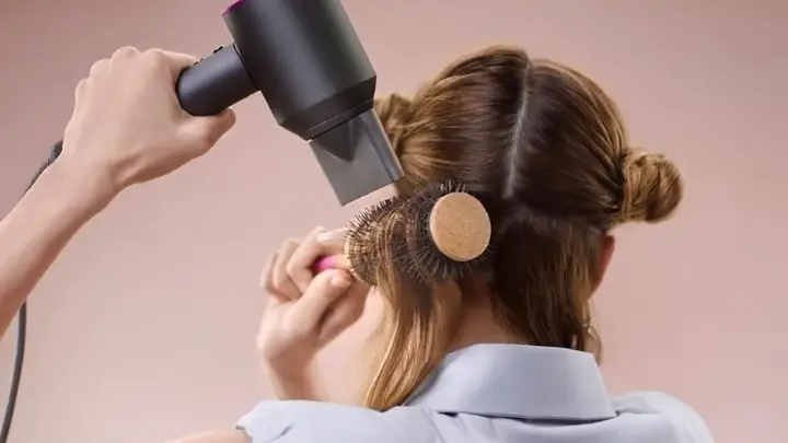 Bí Quyết Sấy Tóc Ngắn Vào Nếp Chuẩn Salon Tại Nhà Bí Quyết Sấy Tóc Ngắn Vào Nếp Chuẩn Salon Tại Nhà