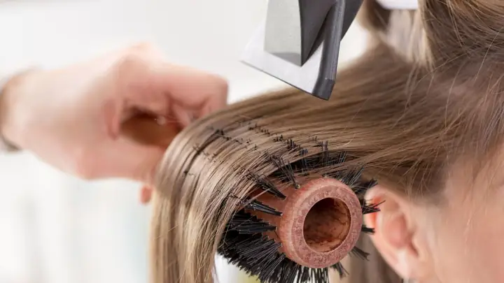 Bí Quyết Sấy Tóc Phồng Tự Nhiên Cho Tóc Ngắn Chuẩn Salon Tại Nhà Bí Quyết Sấy Tóc Phồng Tự Nhiên Cho Tóc Ngắn Chuẩn Salon Tại Nhà
