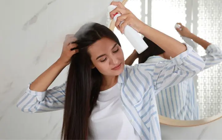 Hướng Dẫn Chi Tiết: Cách Dùng Phấn Rôm Cho Tóc Bết Hiệu Quả, An Toàn