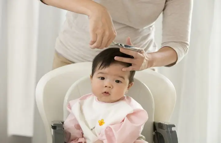 Cắt Tóc Cho Trẻ 3 Tháng: Thời Điểm Vàng, Lưu Ý An Toàn Và Quan Niệm Dân Gian Cắt Tóc Cho Trẻ 3 Tháng: Thời Điểm Vàng, Lưu Ý An Toàn Và Quan Niệm Dân Gian