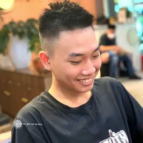 Top 10 Salon Cắt Tóc Nam Phong Cách Hàn Quốc Đẹp Nhất Hà Nội: Phong Cách, Địa Chỉ & Giá Cả Top 10 Salon Cắt Tóc Nam Phong Cách Hàn Quốc Đẹp Nhất Hà Nội: Phong Cách, Địa Chỉ & Giá Cả