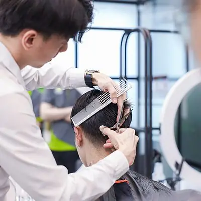 Tìm Salon Cắt Tóc Nam Men+ Uy Tín Tại Hà Nội: Hướng Dẫn Chọn Kiểu Tóc Hợp Xu Hướng Tìm Salon Cắt Tóc Nam Men+ Uy Tín Tại Hà Nội: Hướng Dẫn Chọn Kiểu Tóc Hợp Xu Hướng