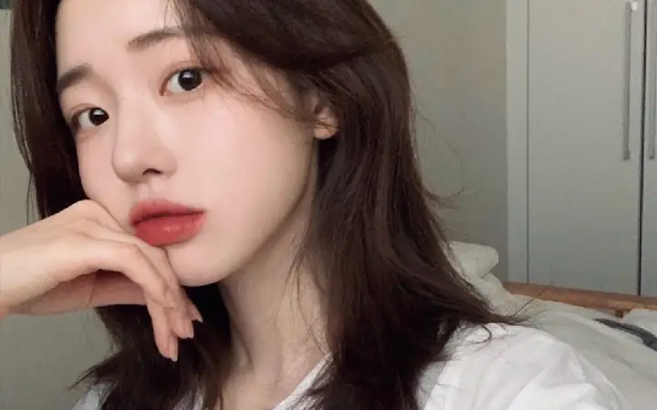 Cắt Tóc Nữ Bao Nhiêu Tiền? Bảng Giá Chi Tiết Và Yếu Tố Ảnh Hưởng Cắt Tóc Nữ Bao Nhiêu Tiền? Bảng Giá Chi Tiết Và Yếu Tố Ảnh Hưởng