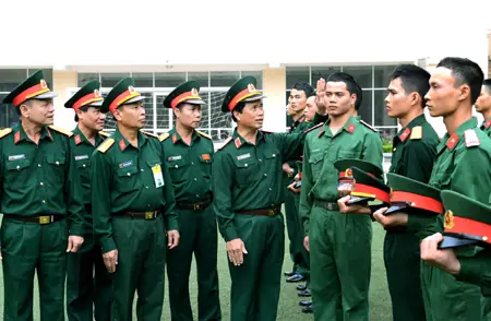 Quy Định Cắt Tóc 3 Phân Trong Quân Đội: Hướng Dẫn Chi Tiết Cho Chiến Sĩ