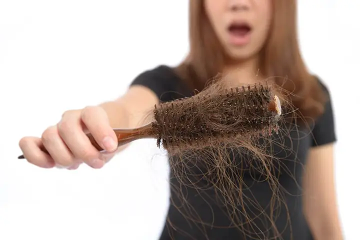 Chân Tóc Yếu Dễ Rụng: Nguyên Nhân, Cách Khắc Phục & Lời Khuyên Từ Chuyên Gia Chân Tóc Yếu Dễ Rụng: Nguyên Nhân, Cách Khắc Phục & Lời Khuyên Từ Chuyên Gia