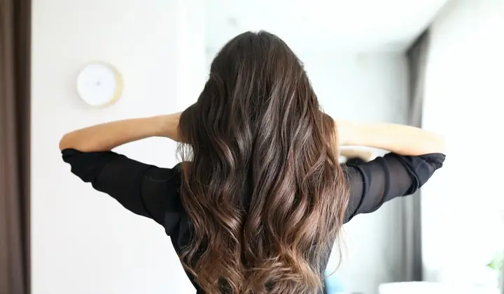 Đàn Bà Tóc Dày Thì Sang: Giải Mã Quan Niệm Dân Gian Và Cách Chăm Sóc Tóc Toàn Diện