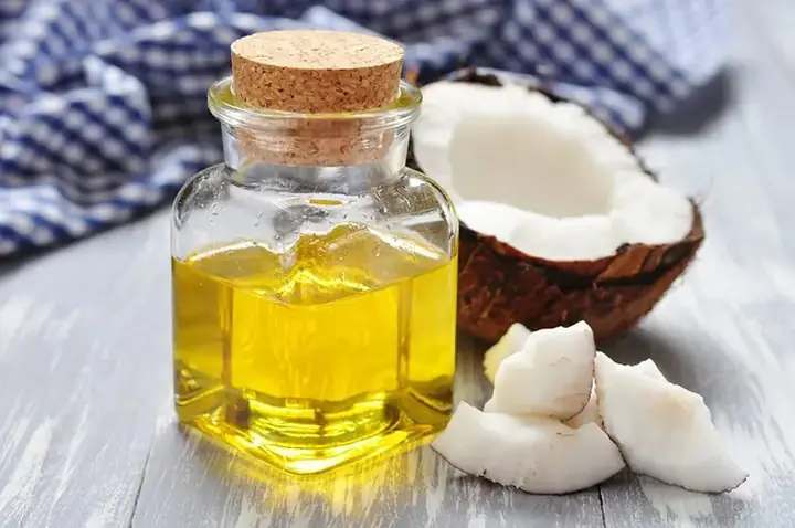 Dầu Dừa Làm Mượt Tóc: Bí Quyết Chăm Sóc Tóc Mềm Mại, Bóng Khỏe Tại Nhà Dầu Dừa Làm Mượt Tóc: Bí Quyết Chăm Sóc Tóc Mềm Mại, Bóng Khỏe Tại Nhà