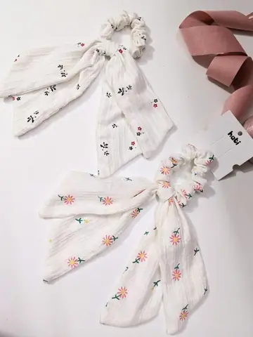 Dây Buộc Tóc Nơ Hàn Quốc: Xu Hướng Phụ Kiện Tóc Xinh & Bí Quyết Chọn Lựa Dây Buộc Tóc Nơ Hàn Quốc: Xu Hướng Phụ Kiện Tóc Xinh & Bí Quyết Chọn Lựa