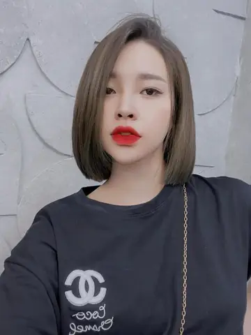 Top Địa Chỉ Cắt Tóc Ngắn Đẹp Hà Nội: Chọn Kiểu Tóc Phù Hợp & Salon Uy Tín Top Địa Chỉ Cắt Tóc Ngắn Đẹp Hà Nội: Chọn Kiểu Tóc Phù Hợp & Salon Uy Tín