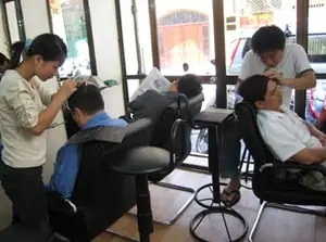 Dịch Vụ Nhổ Tóc Bạc: Tìm Địa Chỉ & Lợi Ích Không Ngờ