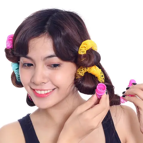 Dụng Cụ Làm Tóc Xoăn Tại Nhà: Bí Quyết Tạo Kiểu Tự Nhiên & Bền Lâu Dụng Cụ Làm Tóc Xoăn Tại Nhà: Bí Quyết Tạo Kiểu Tự Nhiên & Bền Lâu