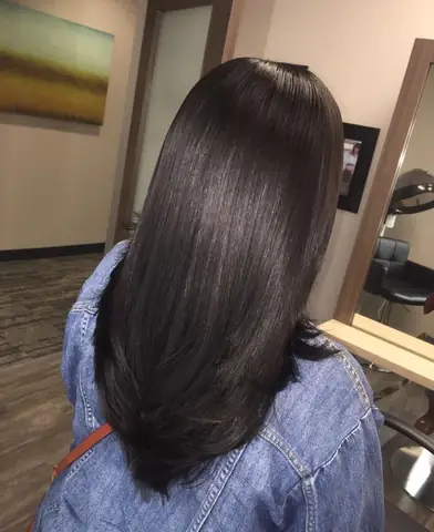 Duỗi Phồng Tự Nhiên Cho Tóc Dài: Bí Quyết Tạo Độ Bồng Bềnh Hoàn Hảo Tại Nhà & Salon Duỗi Phồng Tự Nhiên Cho Tóc Dài: Bí Quyết Tạo Độ Bồng Bềnh Hoàn Hảo Tại Nhà & Salon