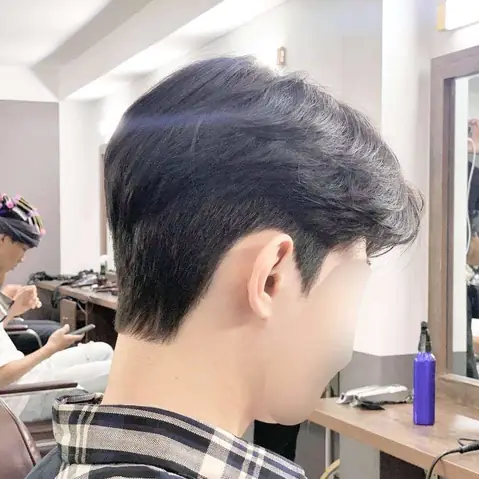 Ép Side Tóc Nam Giá Bao Nhiêu? Bảng Giá Chi Tiết & Lưu Ý Quan Trọng
