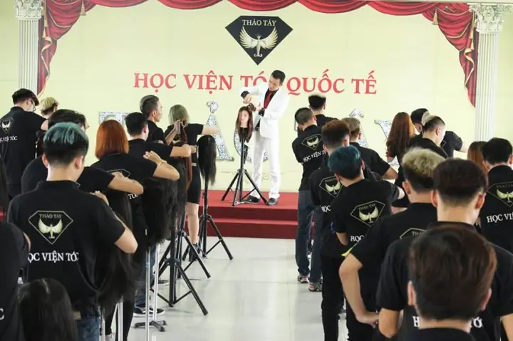 Học Viện Tóc Tốt Nhất Hà Nội: Top 5 Địa Chỉ Đào Tạo Chuyên Nghiệp, Uy Tín