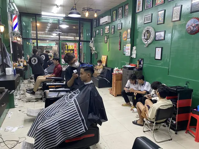 Top 10 Tiệm Hớt Tóc Nam Đẹp & Phong Cách Nhất Cần Thơ Review Chi Tiết