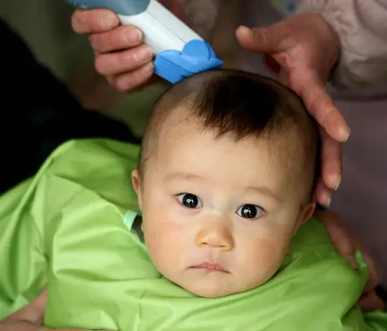 Hướng Dẫn Cắt Tóc Trẻ Em Tại Nhà: Bí Quyết Dễ Dàng, An Toàn & Đẹp Như Thợ Chuyên Nghiệp Hướng Dẫn Cắt Tóc Trẻ Em Tại Nhà: Bí Quyết Dễ Dàng, An Toàn & Đẹp Như Thợ Chuyên Nghiệp