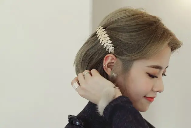 Top 10 Kiểu Kẹp Tóc Xinh Cho Tóc Ngắn Đẹp, Trendy Nhất 2026 Top 10 Kiểu Kẹp Tóc Xinh Cho Tóc Ngắn Đẹp, Trendy Nhất 2026