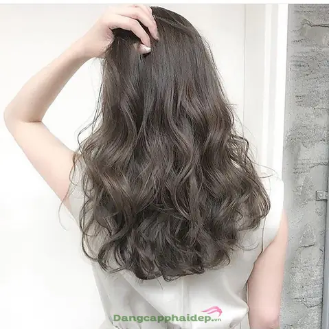 Khắc Phục Tóc Uốn Quá Xoăn: Bí Kíp Lấy Lại Mái Tóc Bồng Bềnh, Vào Nếp