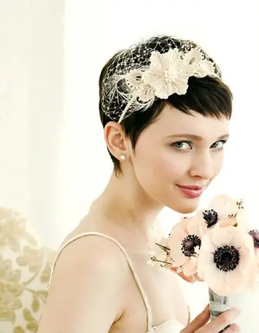 Kiểu Tóc Cô Dâu Tóc Tém: Tuyển Chọn Kiểu Đẹp Hút Hồn Cho Nàng Dâu Hiện Đại Kiểu Tóc Cô Dâu Tóc Tém: Tuyển Chọn Kiểu Đẹp Hút Hồn Cho Nàng Dâu Hiện Đại