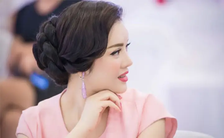 Tóc Mẹ Chồng Ngày Cưới: 50+ Kiểu Tóc Sang Trọng, Đẹp Quý Phái Cho Mẹ Cô Dâu