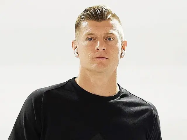 Kiểu Tóc Của Toni Kroos: Phong Cách Undercut Chuẩn Sao & Hướng Dẫn Chi Tiết