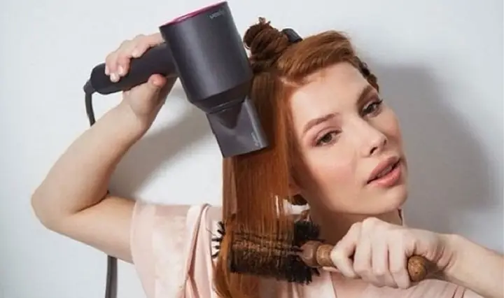 Bí Quyết Làm Thẳng Tóc Bằng Máy Sấy Tại Nhà: Tóc Suôn Mượt Chuẩn Salon