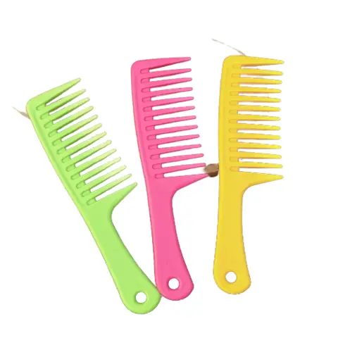 Lược Răng Thưa Chải Tóc Xoăn: Bí Quyết Giữ Nếp Tóc Chuẩn Salon Tại Nhà Lược Răng Thưa Chải Tóc Xoăn: Bí Quyết Giữ Nếp Tóc Chuẩn Salon Tại Nhà