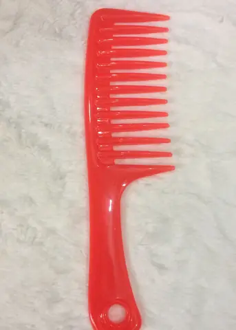 Lược Răng Thưa Chải Tóc Xoăn: Bí Quyết Giữ Nếp Tóc Chuẩn Salon Tại Nhà Lược Răng Thưa Chải Tóc Xoăn: Bí Quyết Giữ Nếp Tóc Chuẩn Salon Tại Nhà