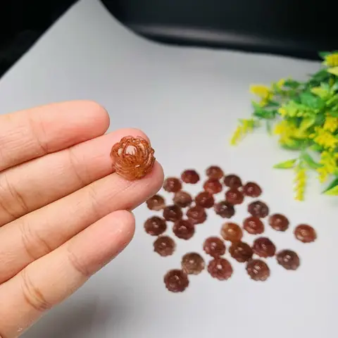 Mặt Dây Chuyền Đá Thạch Anh Tóc Đỏ: Ý Nghĩa, Công Dụng & Hướng Dẫn Chọn Mua Tinh Tế Mặt Dây Chuyền Đá Thạch Anh Tóc Đỏ: Ý Nghĩa, Công Dụng & Hướng Dẫn Chọn Mua Tinh Tế
