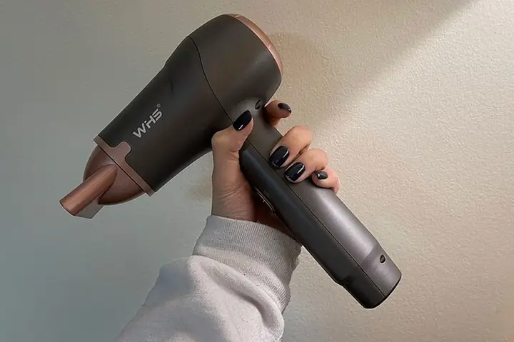 Máy Sấy Tóc Chạy Pin: Mua Ở Đâu, Loại Nào Tốt & Hướng Dẫn Chọn Mua Chi Tiết