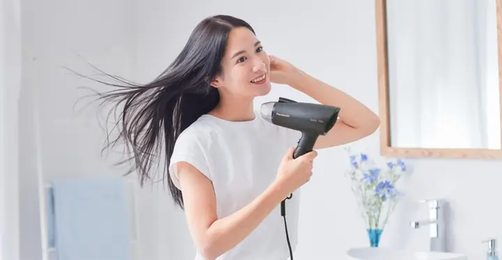 Bí Quyết Làm Phồng Chân Tóc Bằng Máy Sấy Chuẩn Salon Tại Nhà