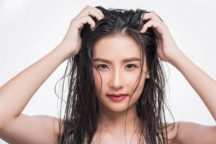 Mùa Nào Tóc Mọc Nhanh Nhất? Khám Phá Thời Điểm Vàng Cho Tóc Phát Triển Tối Ưu