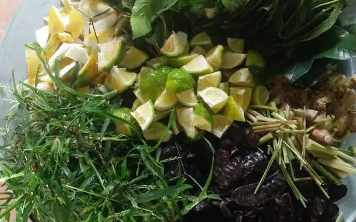Nấu Nước Gội Đầu Kích Thích Mọc Tóc Từ Thảo Dược Tự Nhiên