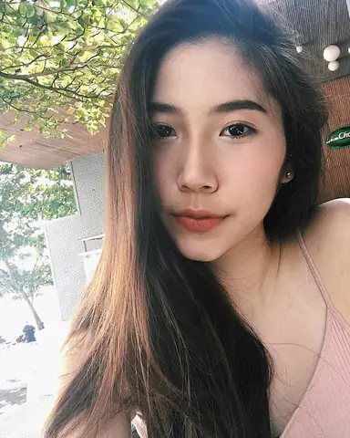 Nên Để Tóc Mái Bên Nào? Hướng Dẫn Chọn Mái Rẽ Trái Hay Phải Theo Khuôn Mặt Và Tướng Mệnh
