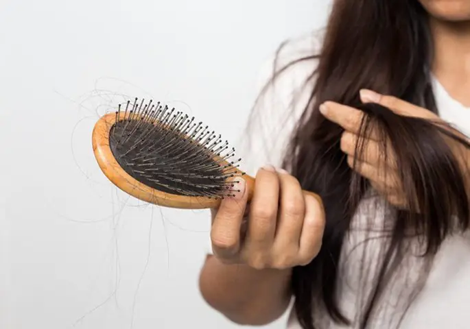 Nguyên Nhân Gây Rụng Tóc: Hiểu Đúng Và Khắc Phục Hiệu Quả Nguyên Nhân Gây Rụng Tóc: Hiểu Đúng Và Khắc Phục Hiệu Quả