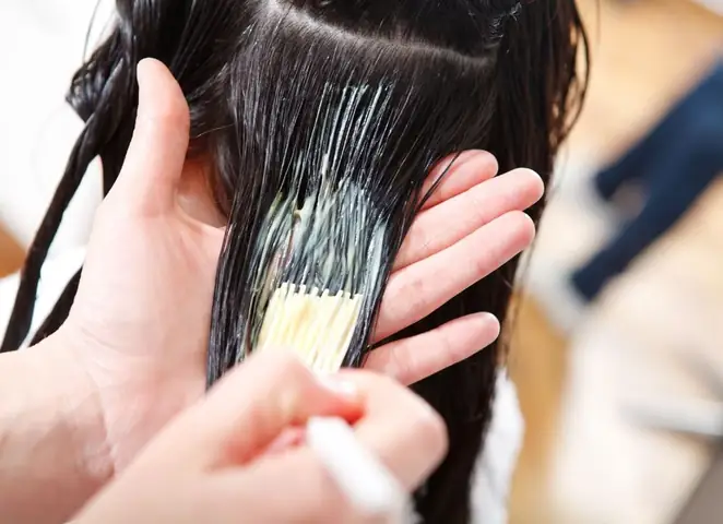 Những Điều Cần Biết Khi Nhuộm Tóc: Cẩm Nang An Toàn & Đẹp Hoàn Hảo Những Điều Cần Biết Khi Nhuộm Tóc: Cẩm Nang An Toàn & Đẹp Hoàn Hảo
