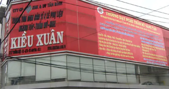 Phụ Liệu Tóc Kiều Xuân: Nơi Cung Cấp Đa Dạng Sản Phẩm & Dịch Vụ Chăm Sóc Tóc Chuyên Nghiệp